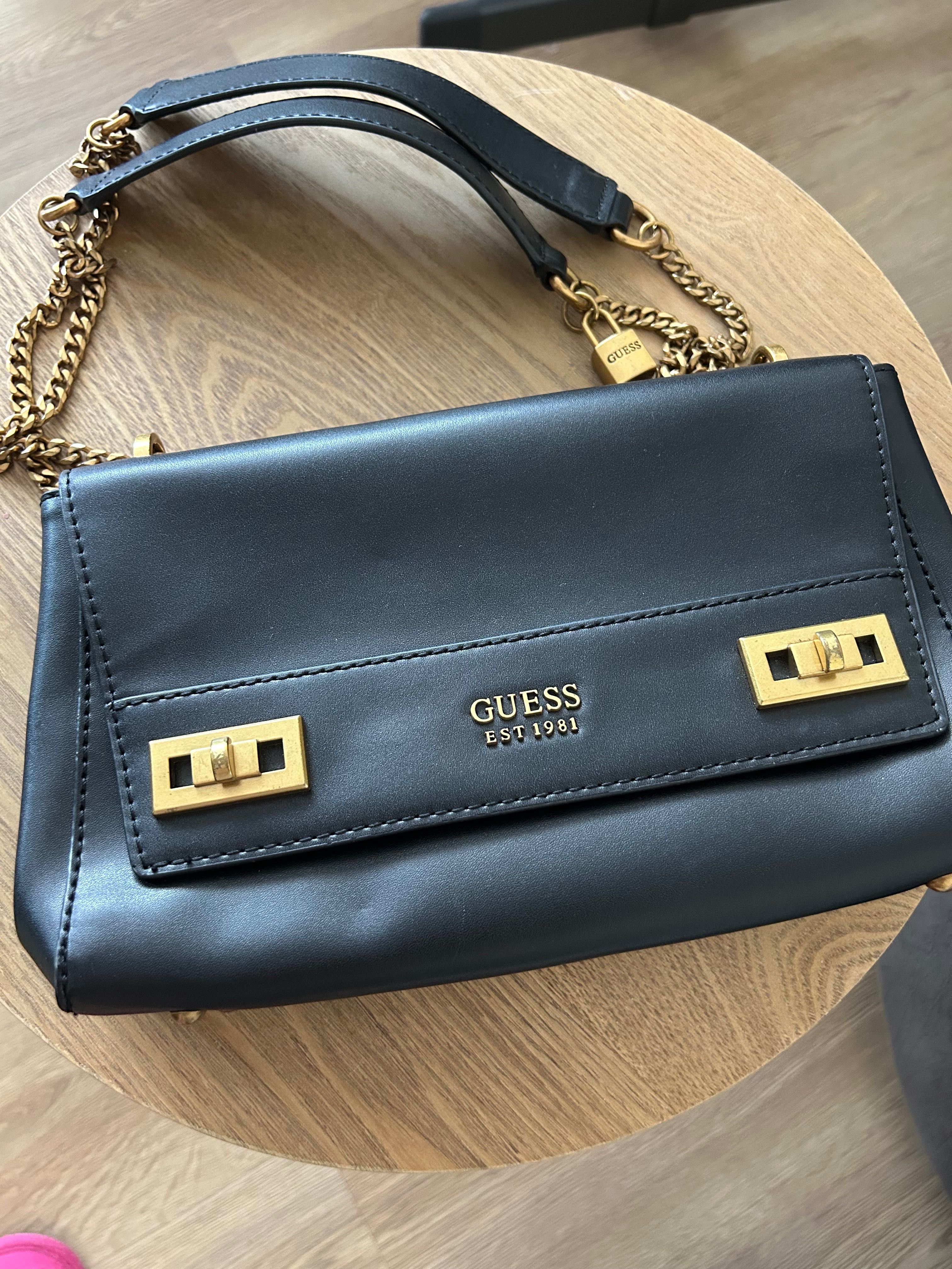 Оригинална чанта Guess