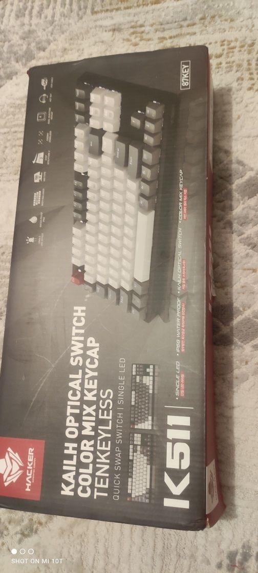 Продам клавиатуру