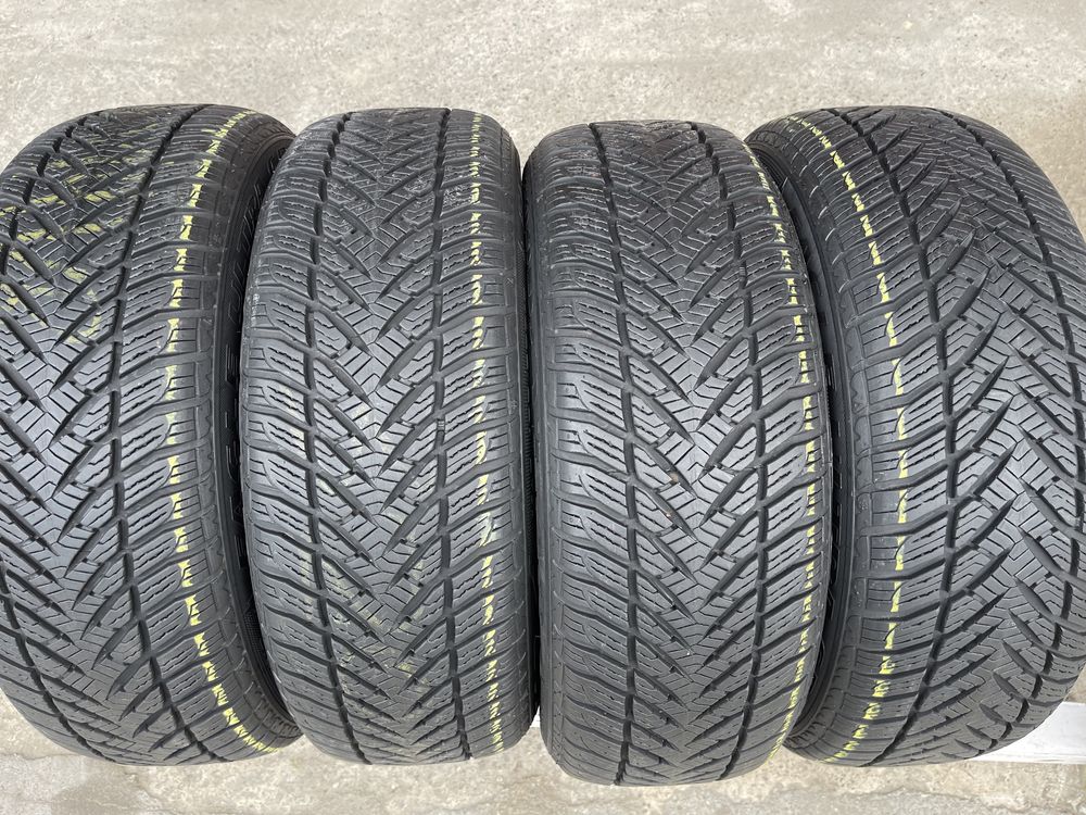 4 anvelope de iarna 195/55/16 GOODYEAR RFT