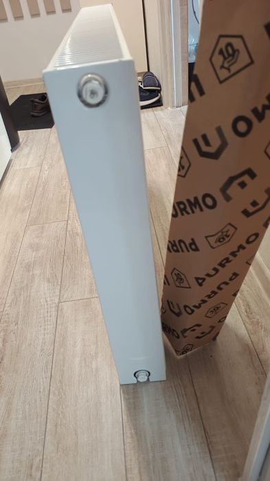 Vând calorifer Purmo