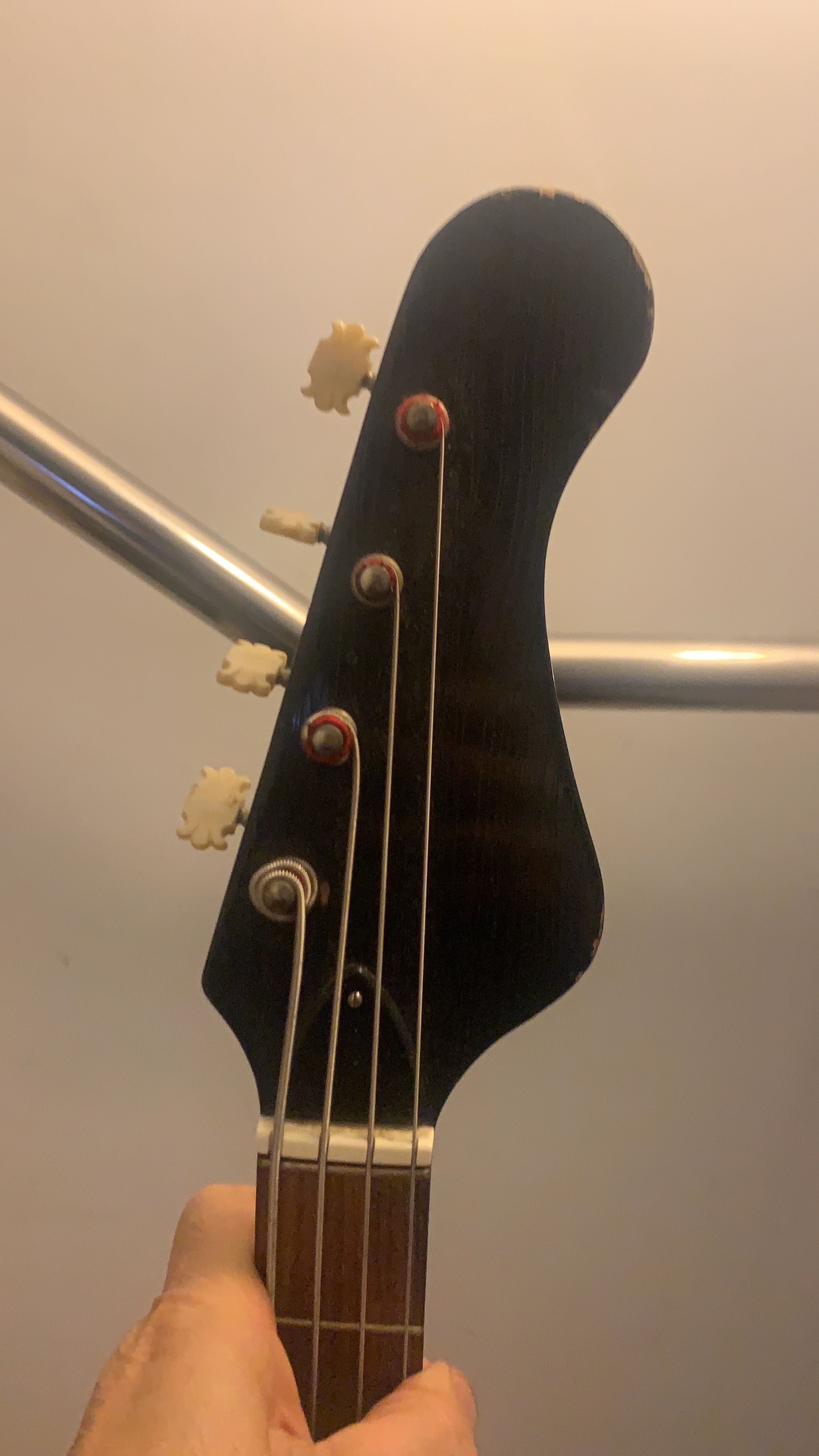 Chitara bass klira triumphator