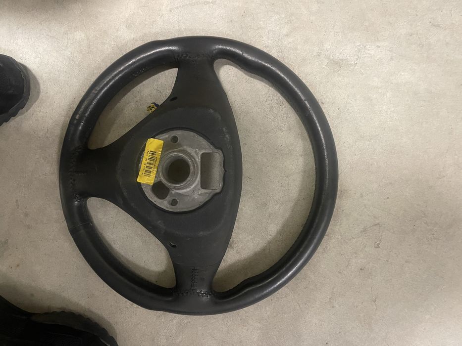 Продавам волан за Audi TT (първо поколение)