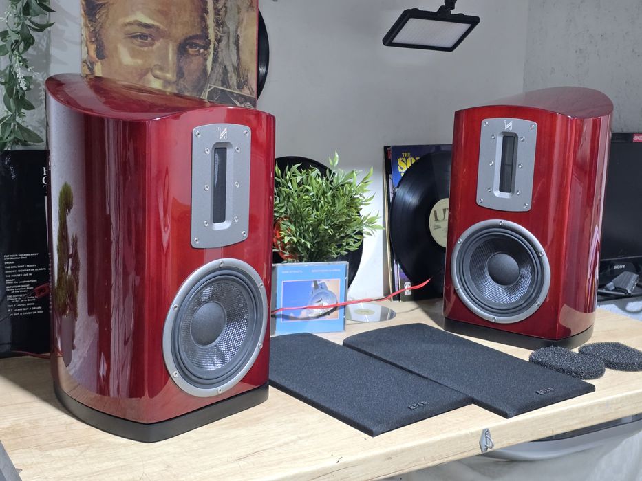 Boxe QUAD Z-2 ,varf de gama ,tweeter ribbon, bookshelf