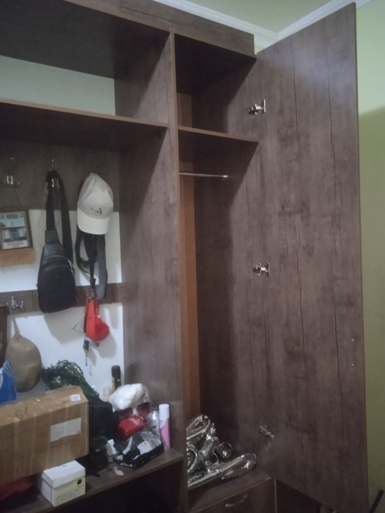 Срочно сотилади шкаф