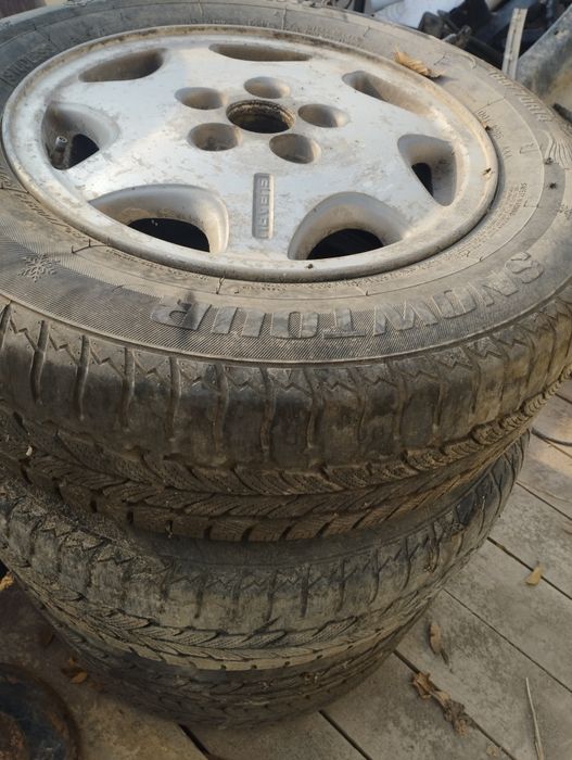 Шины зимные титановые диски 14/185/70