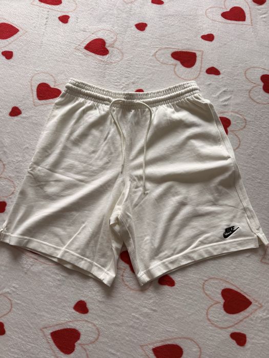 Pantaloni nike. .