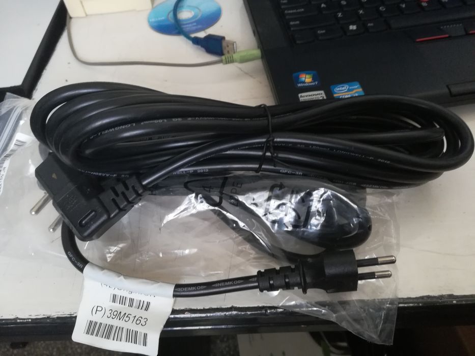 Cablu alimentare PC / Cablu date monitor VGA/SVGA