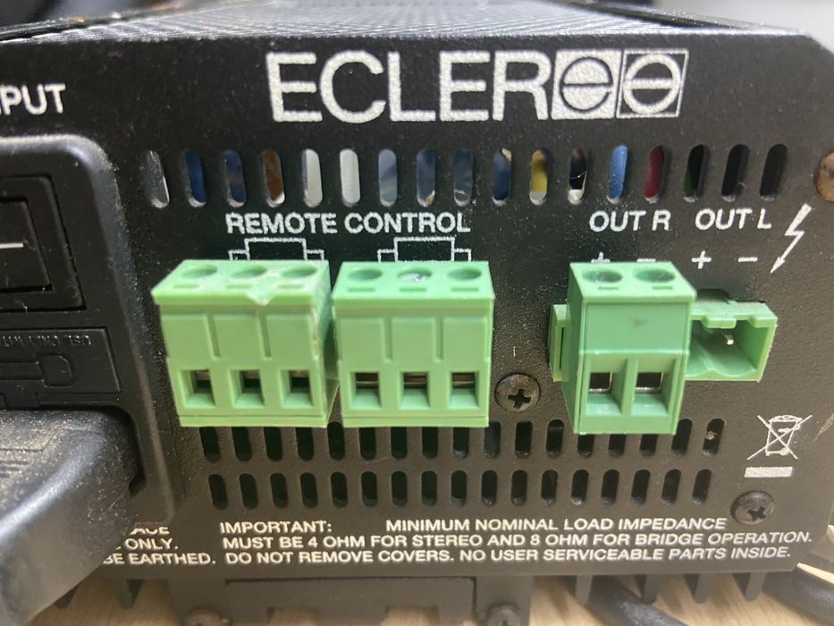 Amplificator stereo compact