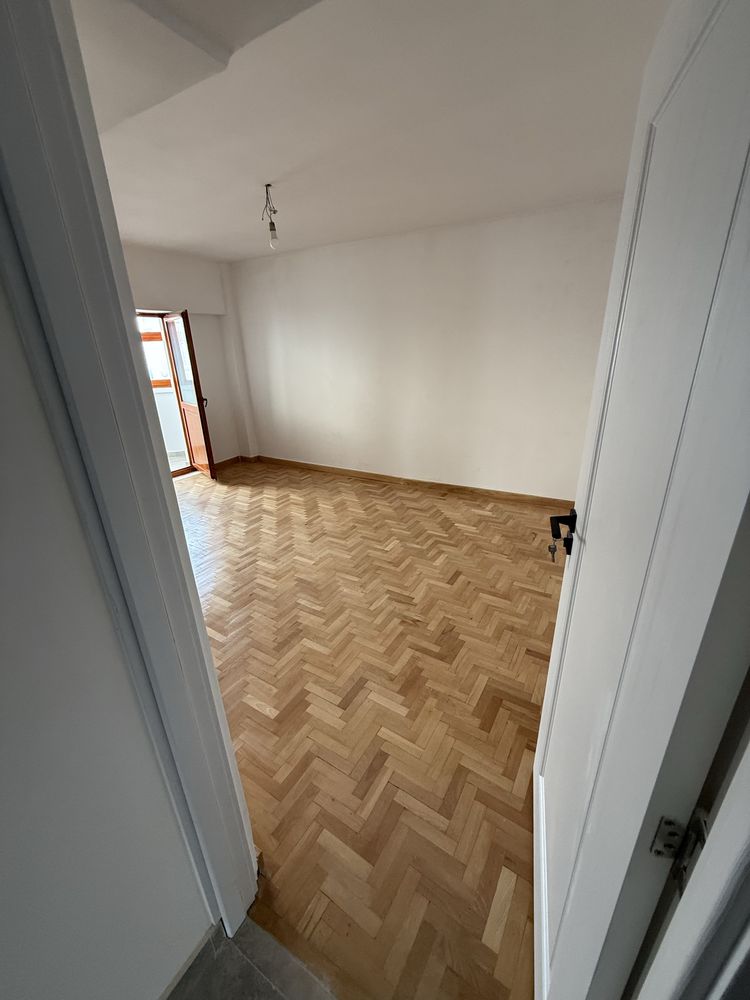 Apartament ultra central piata victoriei caracal