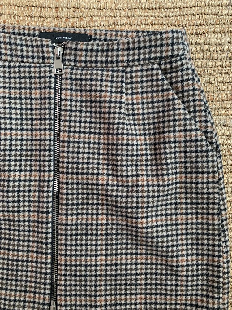 Fusta de dama-Vero Moda+Bluza- H&M