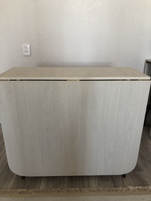 Продается столы трансформер.