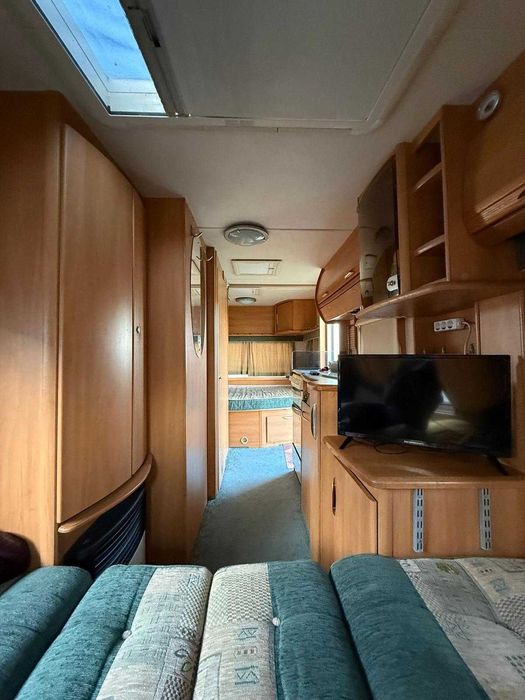 Vând rulota Swift challenger 2002 in stare foarte buna