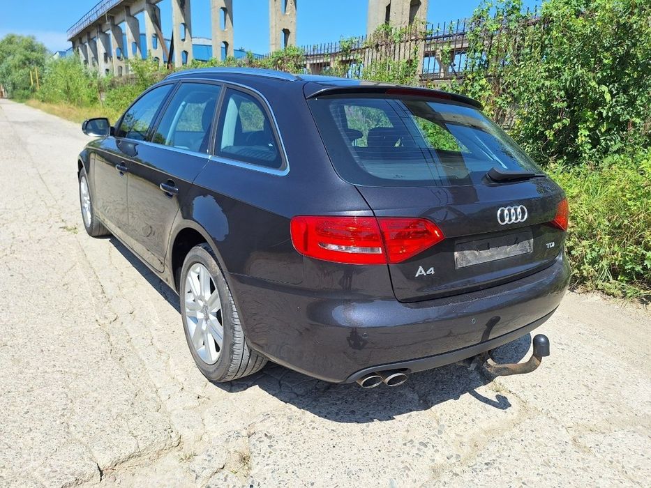 Dezmembrez AUDI A4 IV Avant 8K5, B8 2011 2.0 TDI CAGA 105KW|143HP