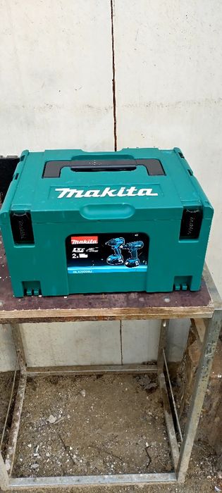 Cutie Makita originală DLX2000 DJ