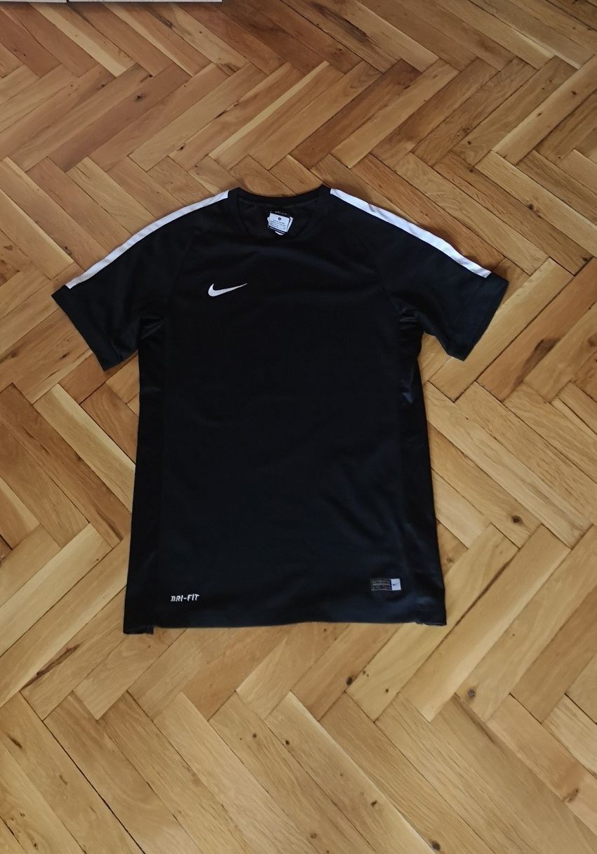 Оригинални мъжки тениски Adidas и Найк размер S
