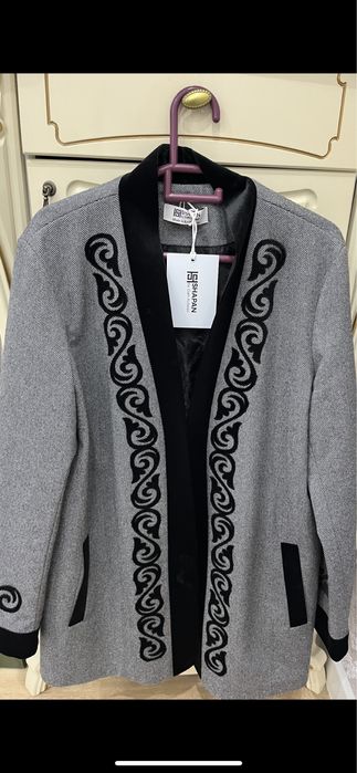 Мужской шапан сатылады!