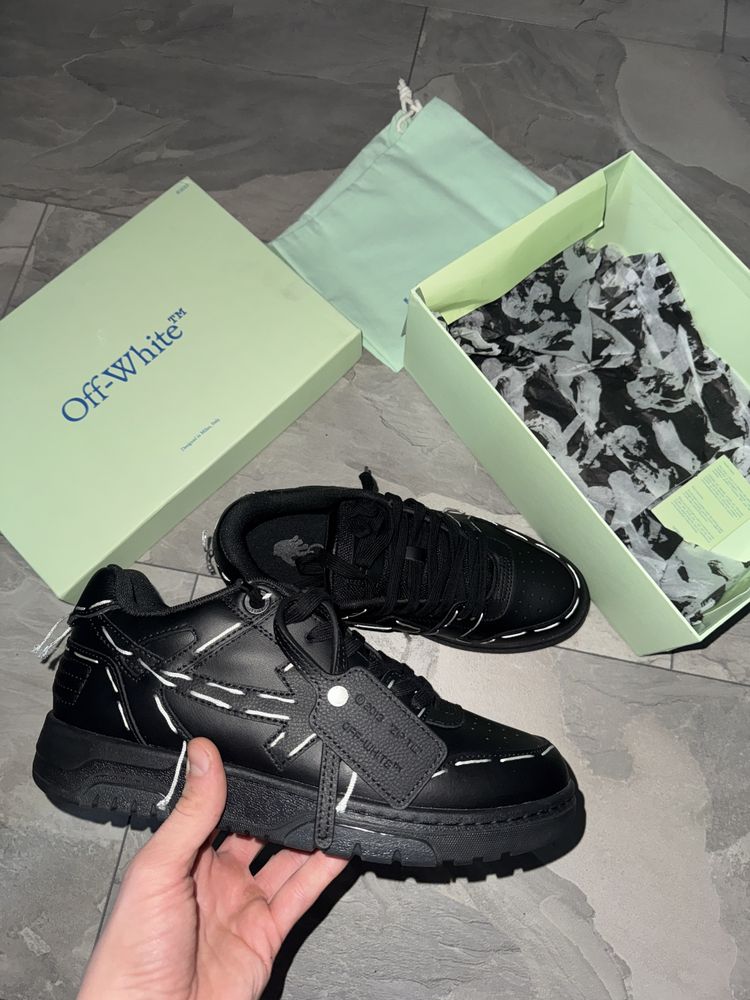Off white out of office negri
