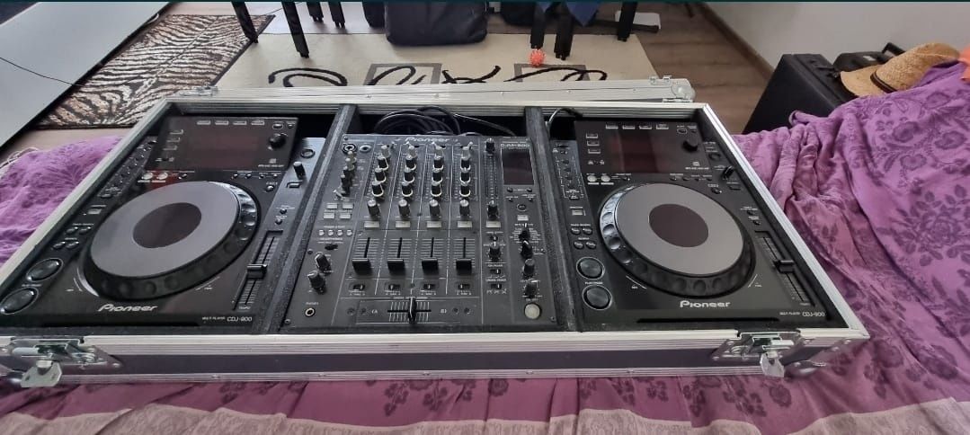 Pioneer CDJ 900 și Mixer DJM 800