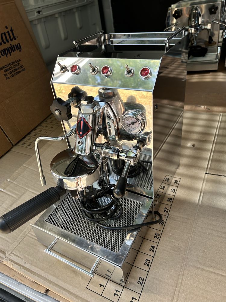 Кафе машина Isomac Tutto La Cafetera