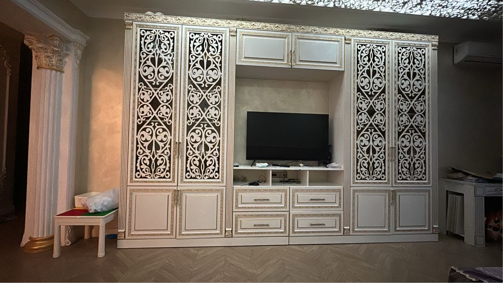 Продам стенку в гостиную