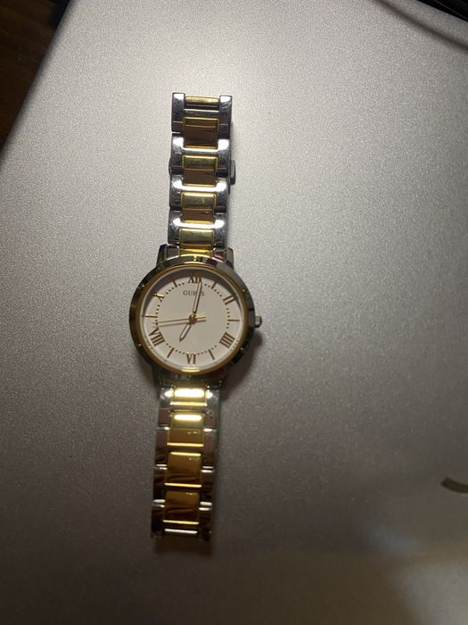 Часы guess в отличном состоянии