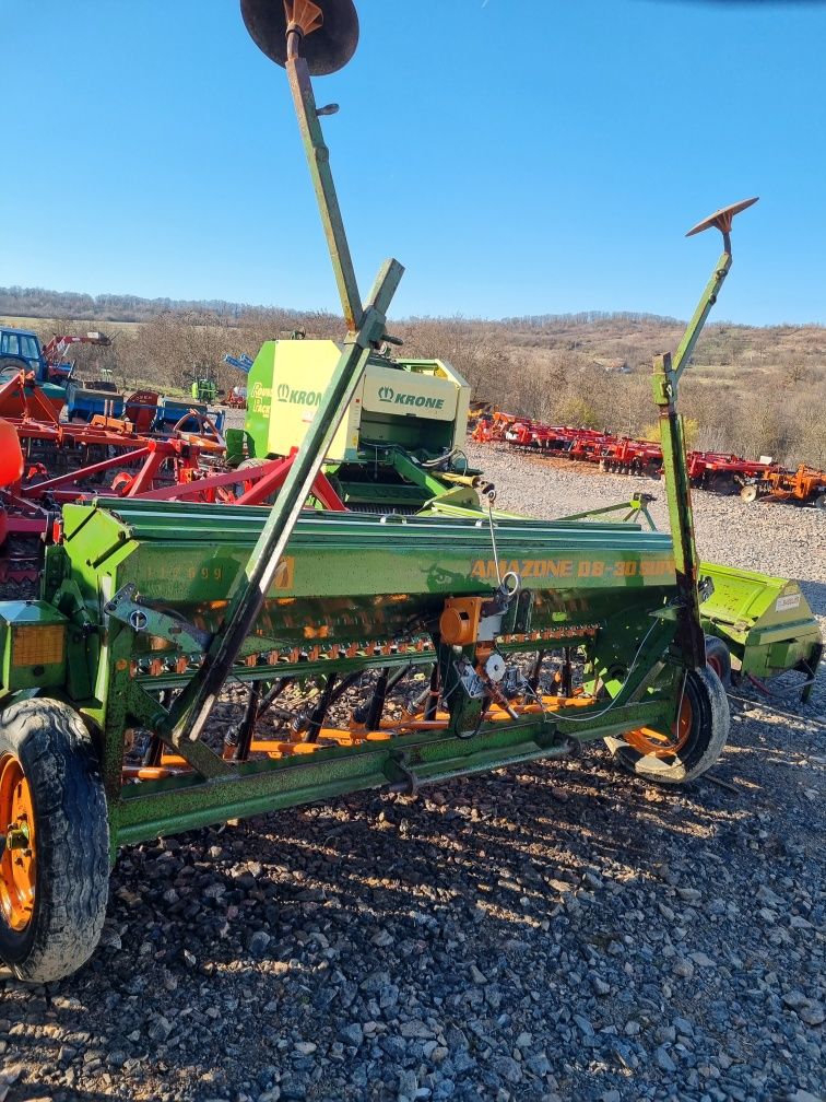 Semanatoare Paioase Amazone D8-30 Super