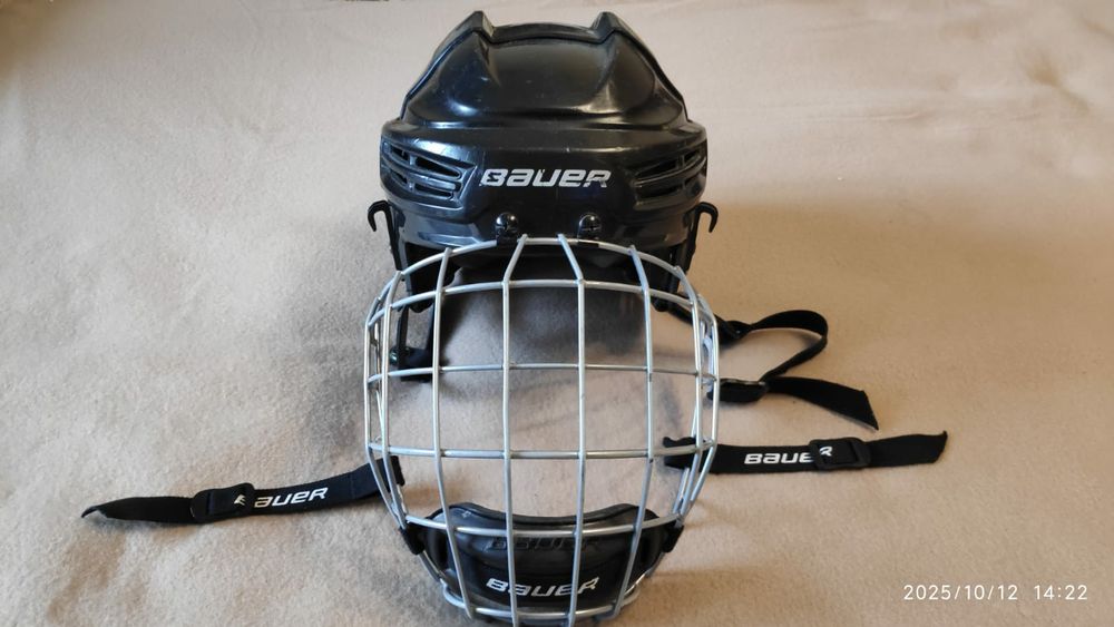 Хок.форма pro-уровня б/у на мальчика 7-9 лет