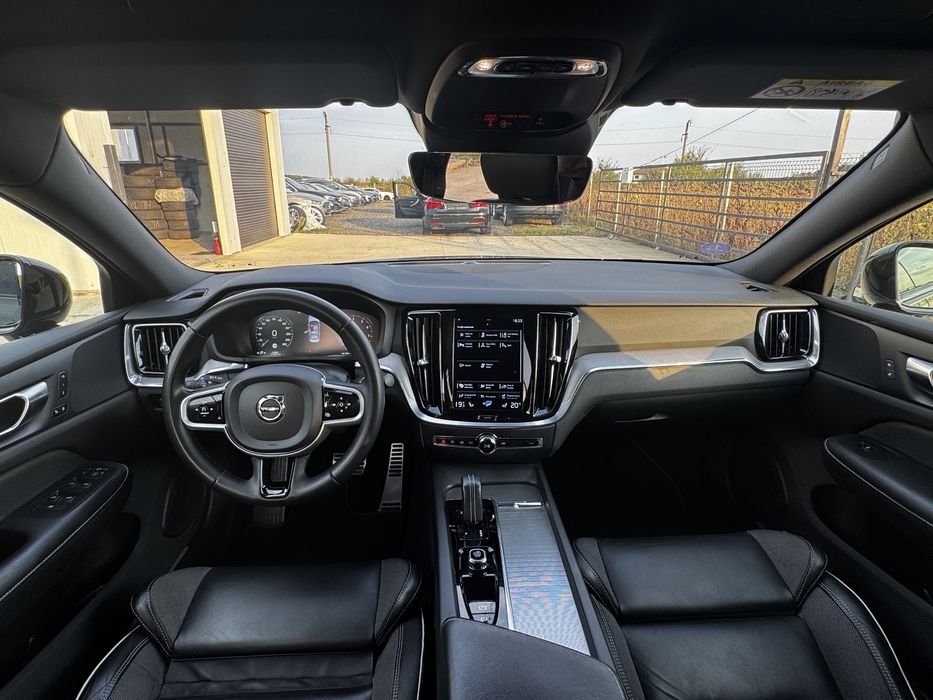 Volvo S60 2021 R design/full led/camera/keyless/distronic/lane/side