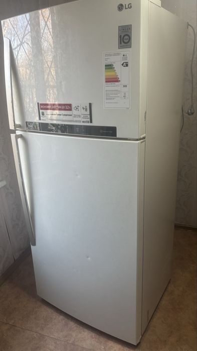 Холодильник с морозильником