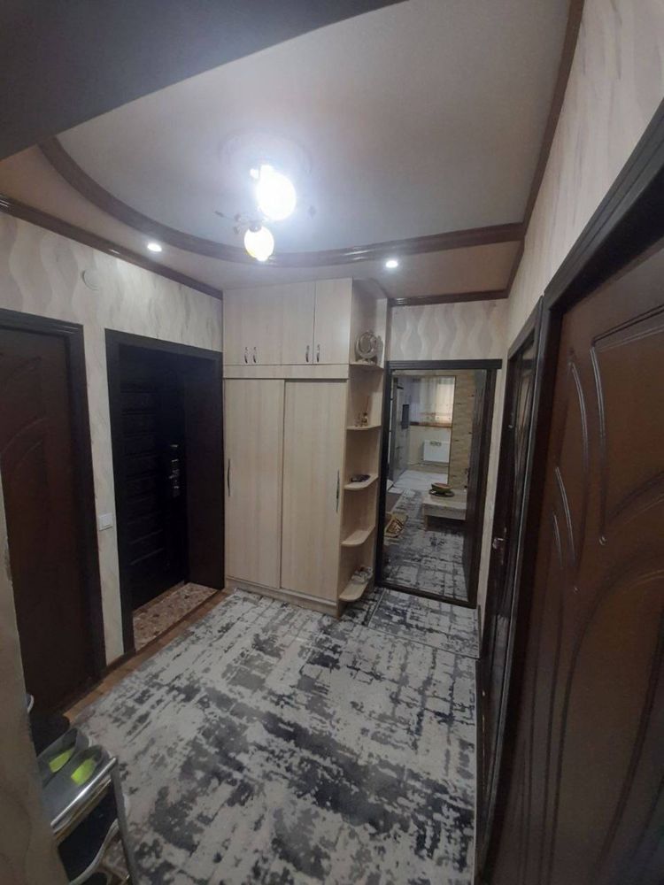 Продается квартира Чирчик город Карвон Бозор Чирчик центр