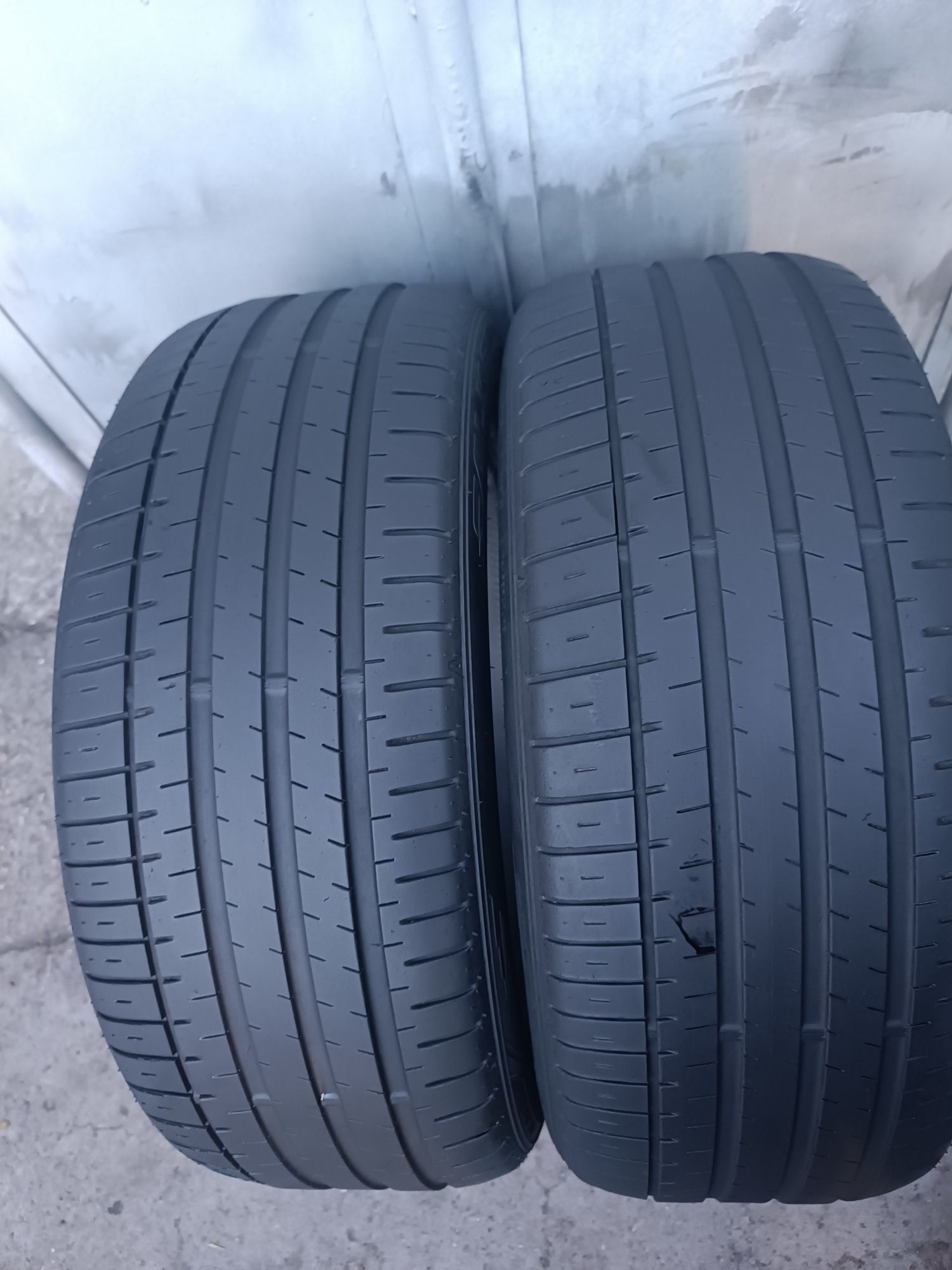 245/45/20 Falken