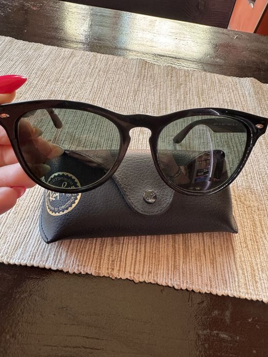 Очила Ray Ban,носени броени пъти ,като нови !