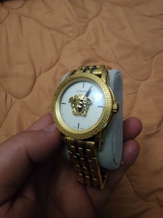 Часовник Versace unisex оригинален
