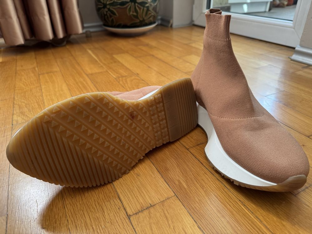 Обувки Russell&Bromley