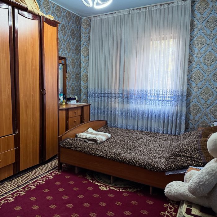 3 xonali kvartira sotiladi!