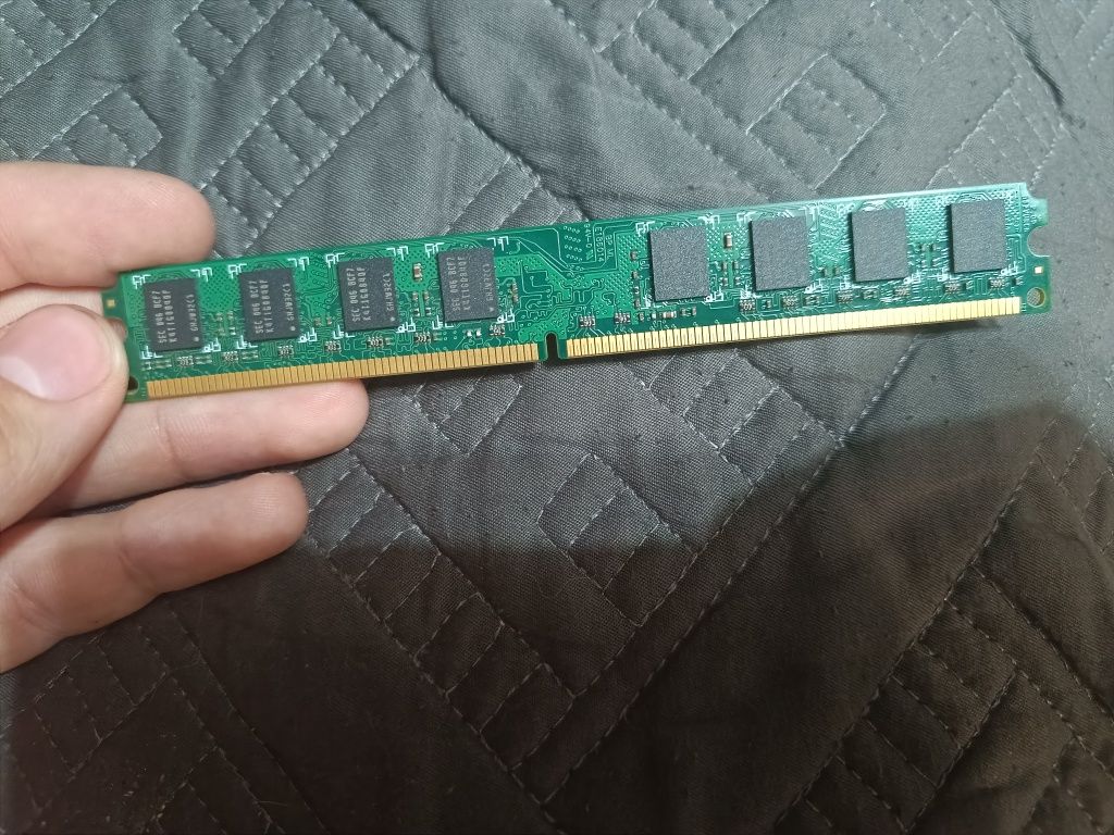 Продам память на пк DDR2 800 2Gb.