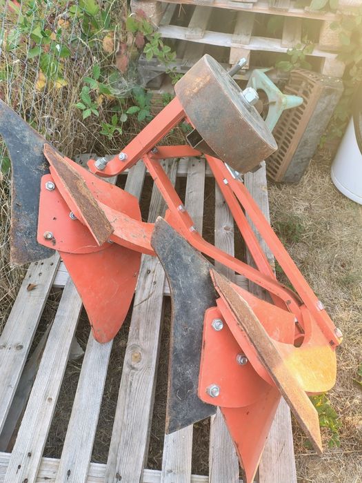 Плуг за малък трактор