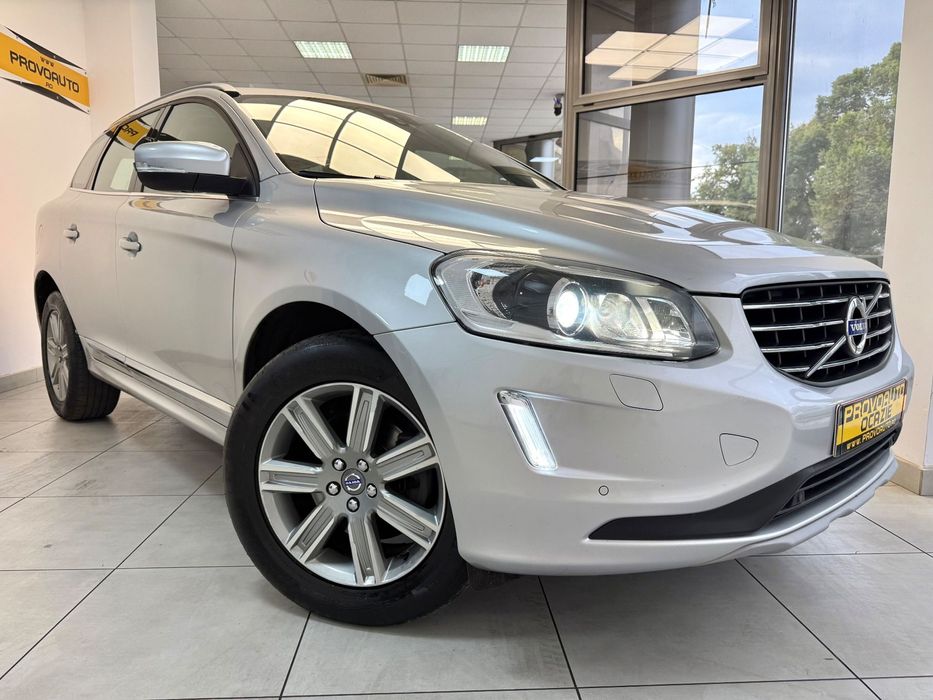 Volvo XC 60 I Suv 2017/07-Pack Summum-Panoramic-Gps Navi 3D-Faruri Xenon-Camera