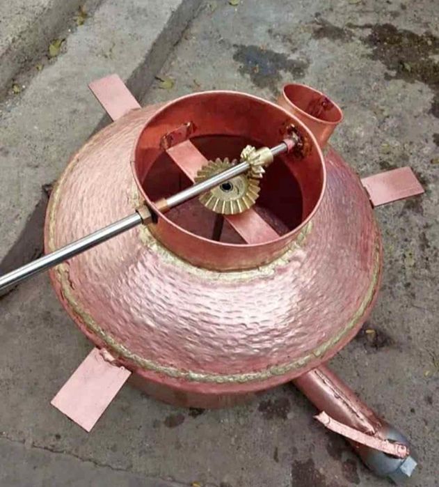 Vând un cazan de țuică din cupru alimentar capacitate de 150l cu fundu