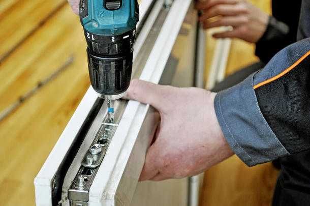 Ремонт пластиковых окон и дверей. Профессионально, с гарантией