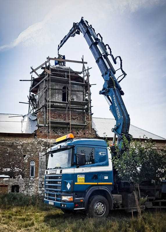 Inchiriez Camion cu Macara. Stivuitor Teren. Generator 380V. Nacela.