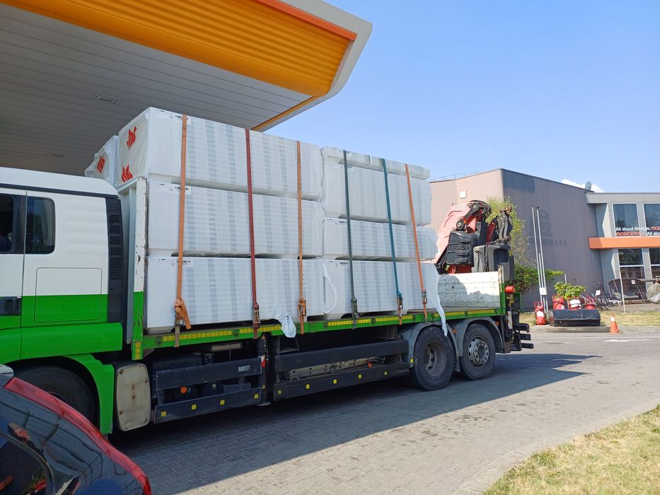 Camion Macara Platformă Hiab Containere