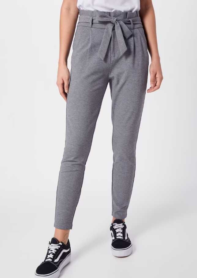 Слим фит панталон  Vero moda,
р-р M,  нов с етикет.