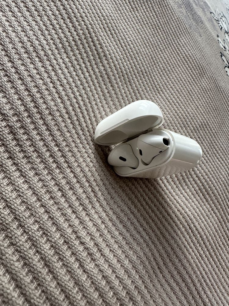 Наушники Apple Airpods