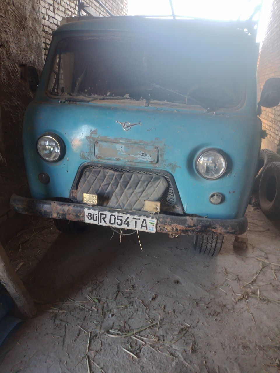uaz avtomobili sotiladi