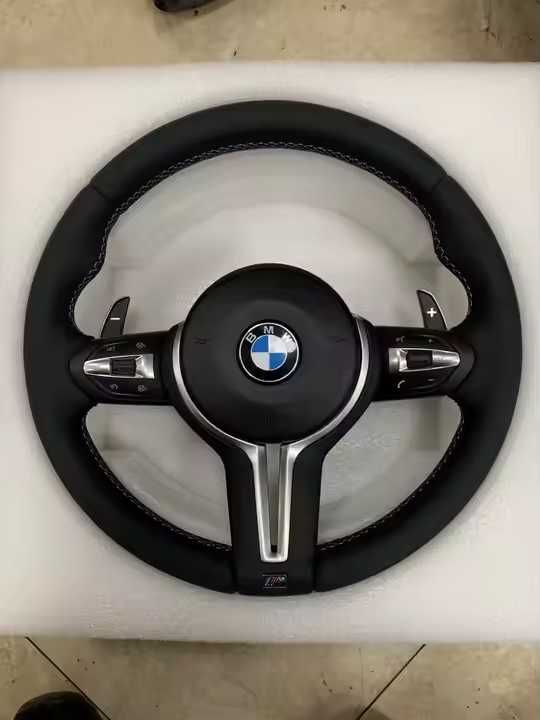Кожен M Спортен Волан BMW F10/F11/F07/F06/F12/F13/M5/91/F92/F01/F02