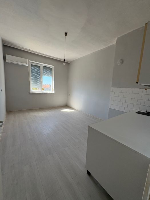Продава се Двустаен апартамент в Димитровград - 52 кв.м за 667 €/кв.м - Снимка #1