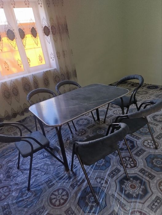 6 kishilik stol stul sotiladi yangi  1 ooo ooo ga vervoramiz 6komplekt