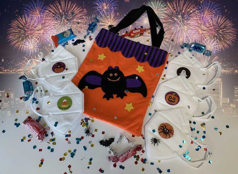 Парти Промоция: 5 маски със стикери, бонбони и още изненади