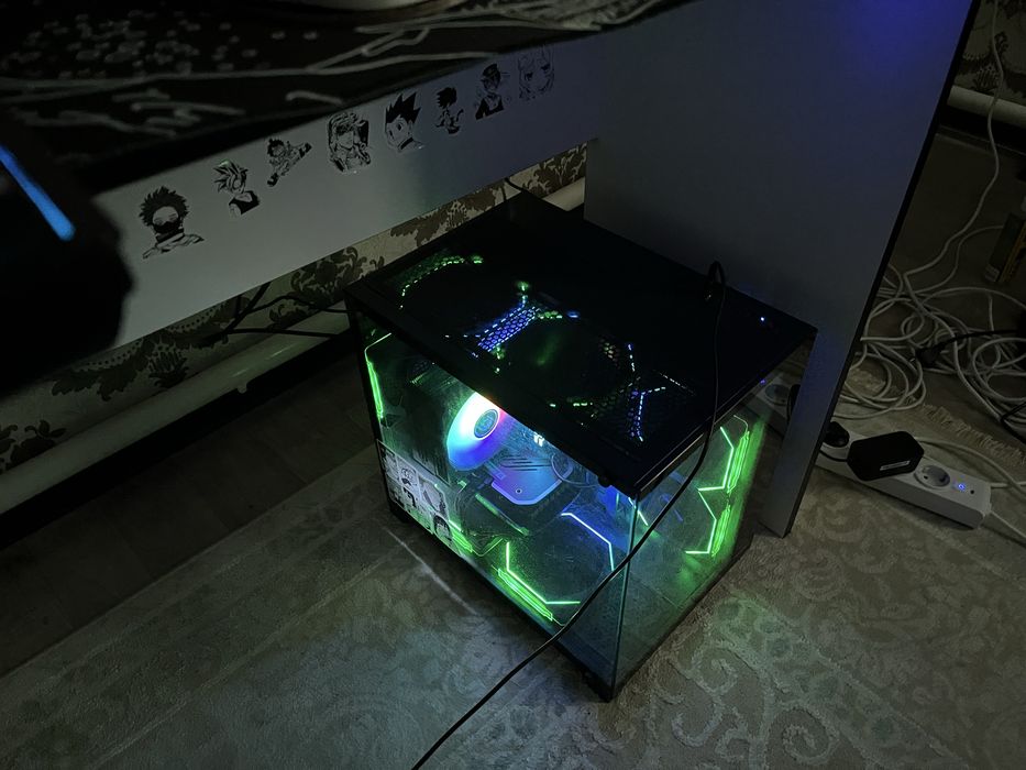 Продаю комп с переферией кресло,моник,клава,мышь,микрофон